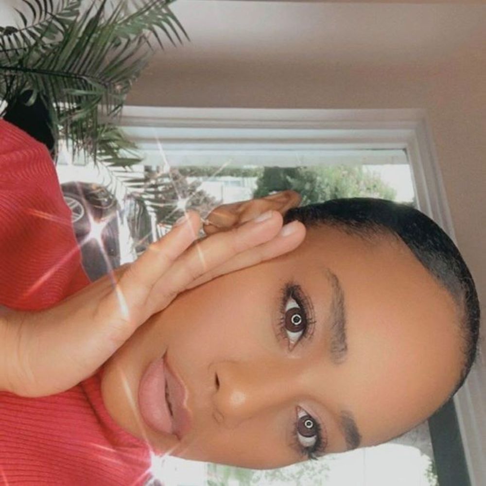 Meet your Posher, Victoria